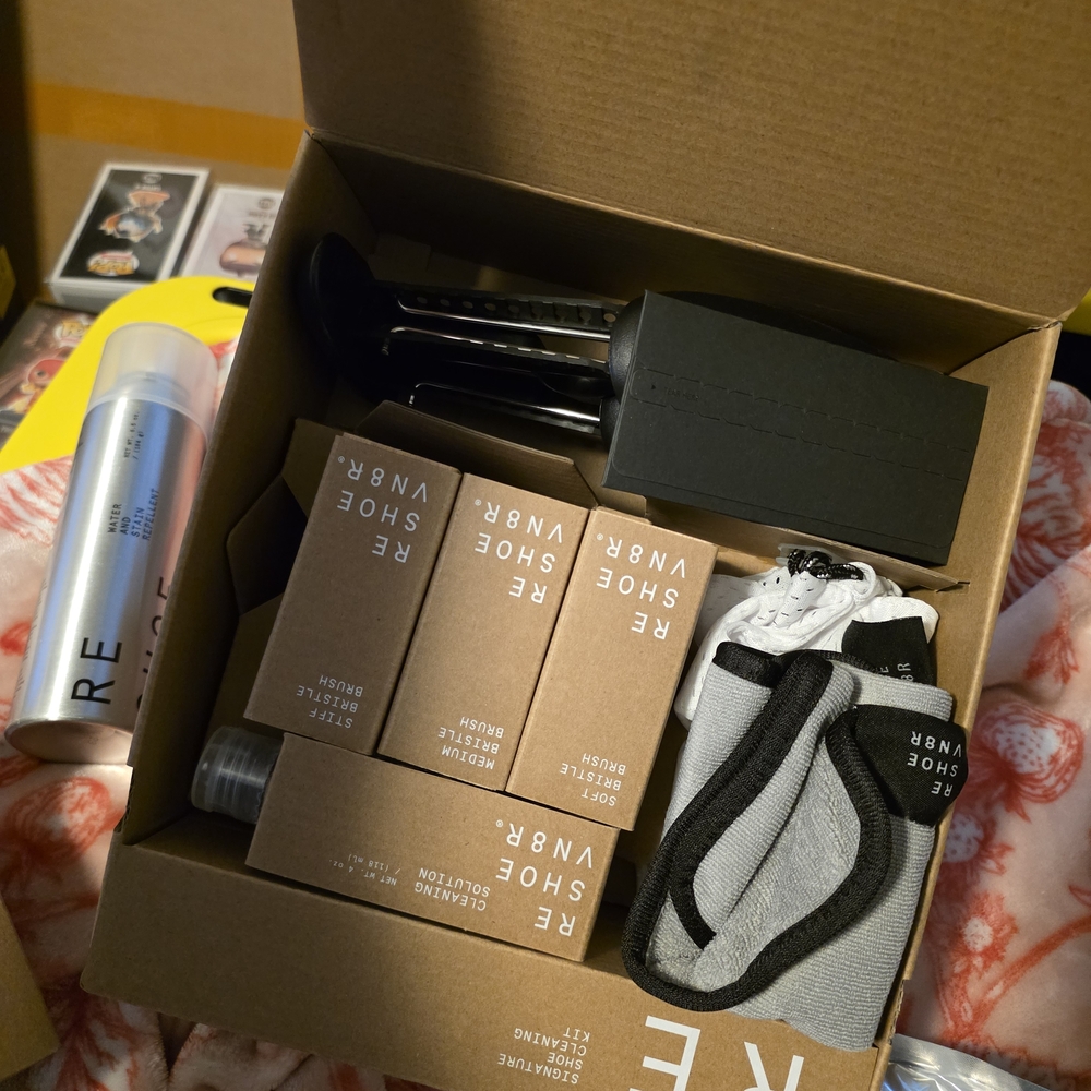 RE Shoe Care Kit